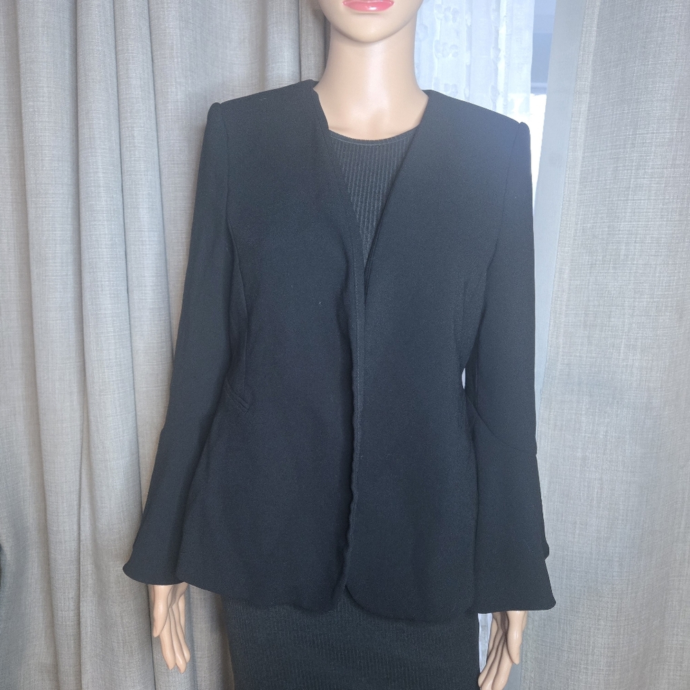 Zara Women’s Black Blazer